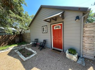 902 Presa Arriba Rd #B, Austin, TX 78733