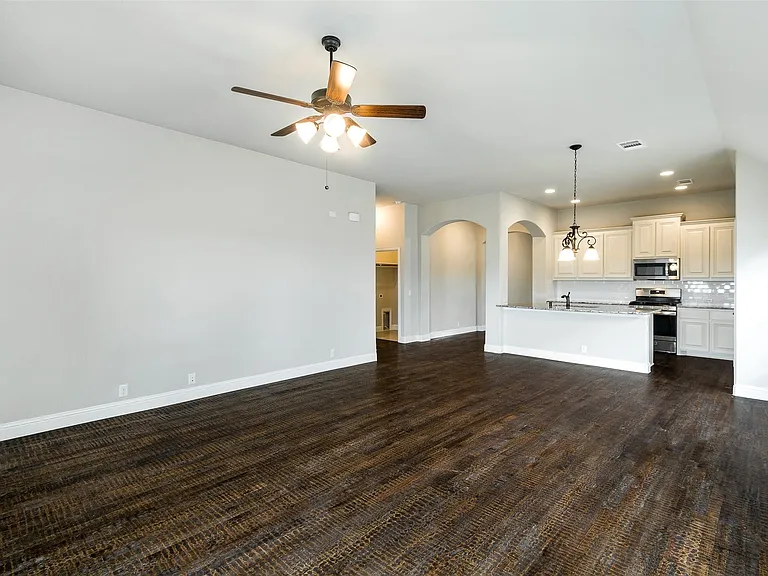 6026 Priory Dr — Photo 8