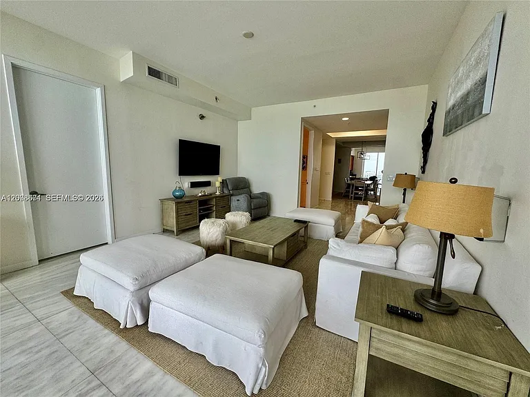 18101 Collins Ave #4302 — Photo 4