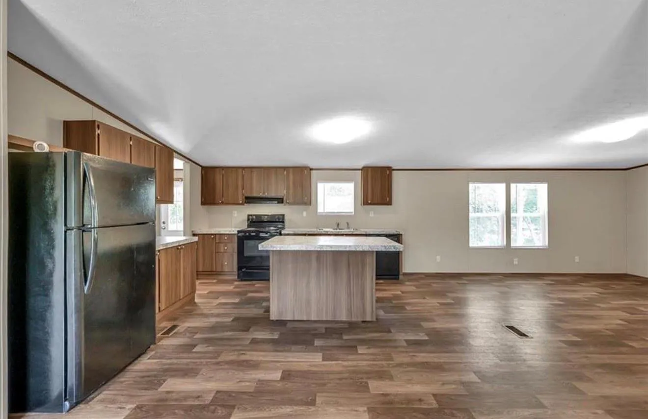 4 bed, 2.0 bath, 1440 sqft, $1,650 — Photo 4
