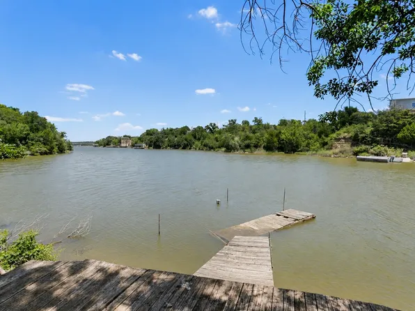 1224 Abelia Dr, Fort Worth, TX 76108