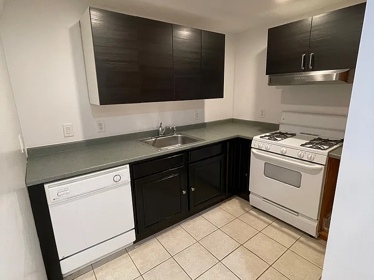 173 Jennings Rd #1 — Photo 4