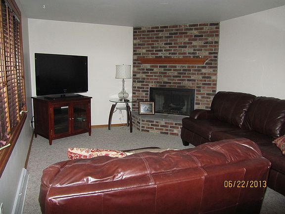 Liiving Room, gas fireplace