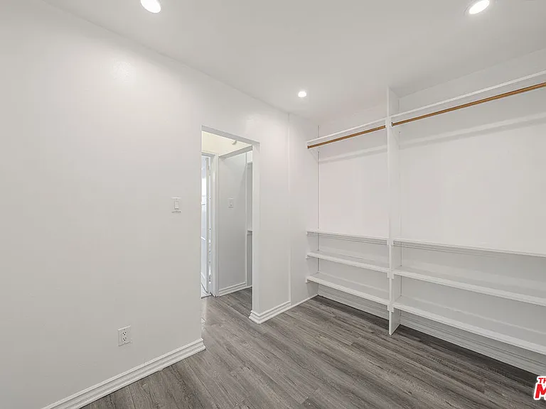 1238 S Beverly Glen Blvd #17 — Photo 14