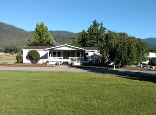 130 Mill Hill Rd, Gold Hill, OR 97525