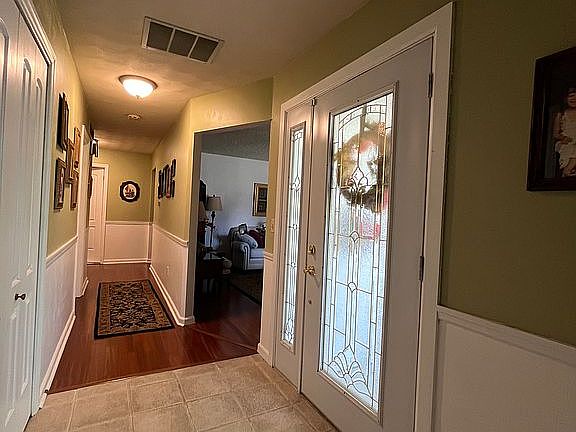 3rd image of 1731 Pinetree Ln