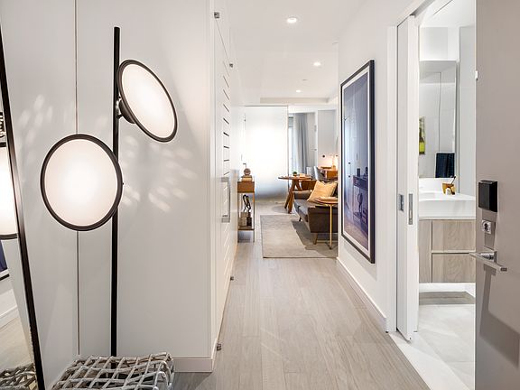 5th image of 555 W 43rd St APT 5B