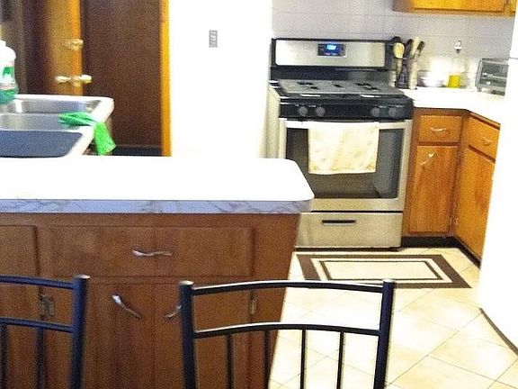 3rd image of 6549 N Natoma Ave #3