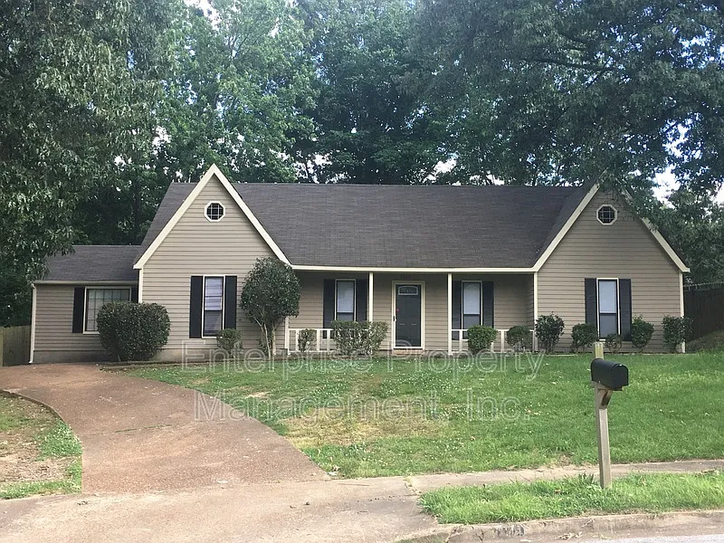 Building Photo - 7019 Shadow Oaks Dr