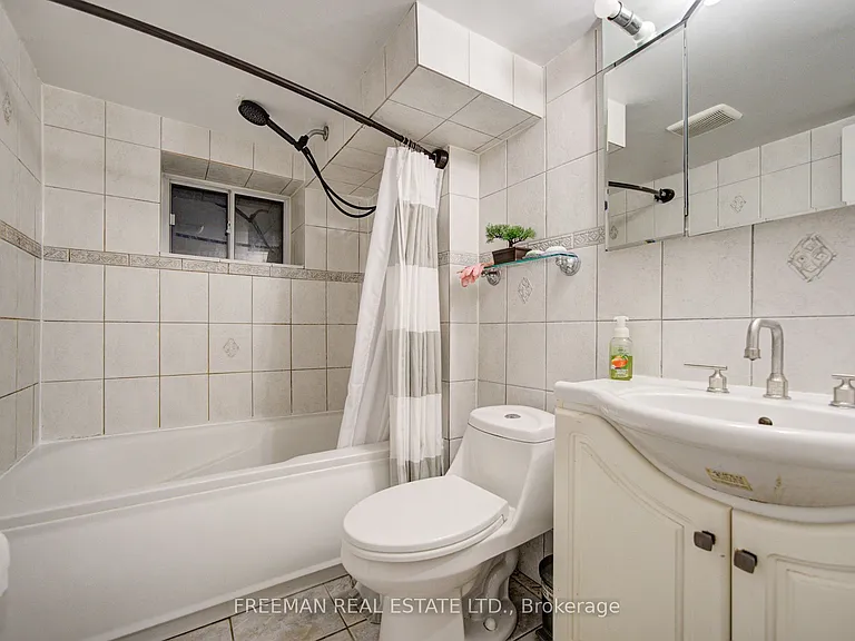 723 Euclid Ave #BASEMENT — Photo 22