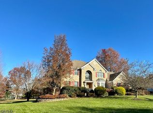 25 Farrington Ln, Branchburg, NJ 08876