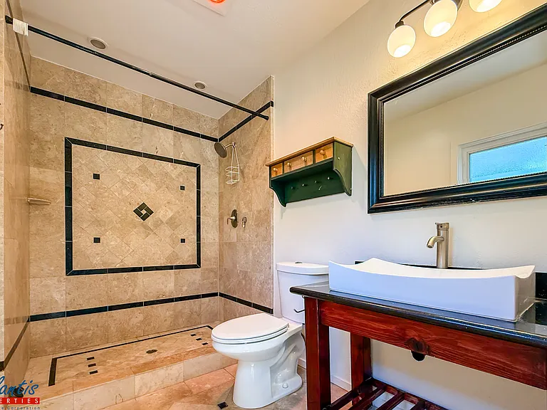 207 Harding Ave — Photo 4