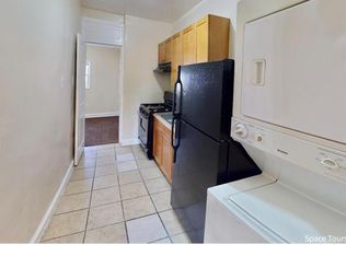 308 34th St SE #3, Washington, DC 20019