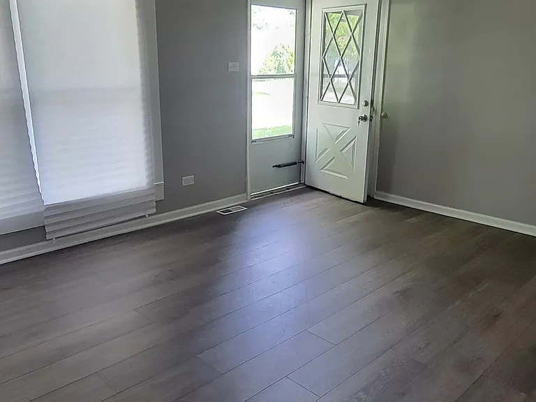 22230 Latonia Ln — Photo 6