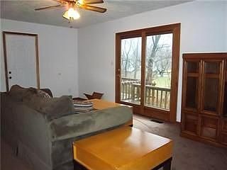3rd image of 27 Brenda Ct