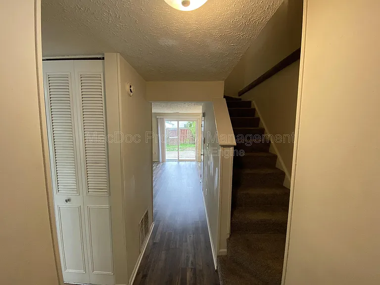 4749 Hedrick Ln — Photo 2