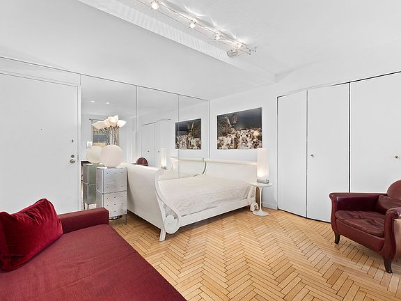 5th image of 106 Central Park S APT 17K
