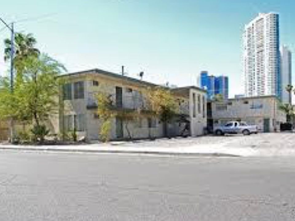 2nd image of 2625 Van Patten St APT 03
