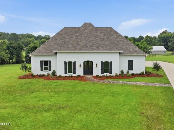 116 Sky Meadow Rd, Flora, MS 39071