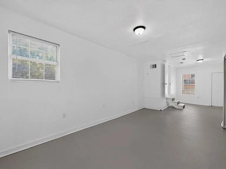 2538 Stovall Dr — Photo 30