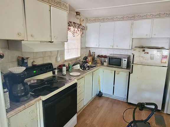 3rd image of 4000 24th St N Lot 1324