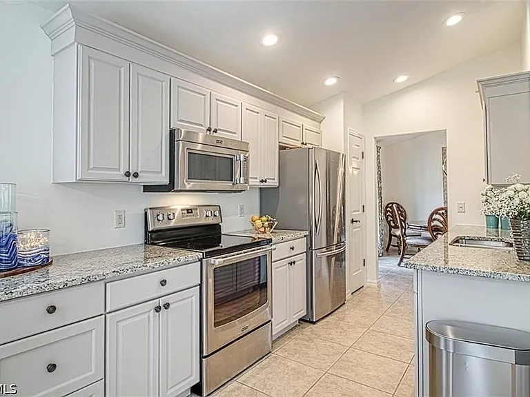 10072 Oakhurst Way — Photo 8