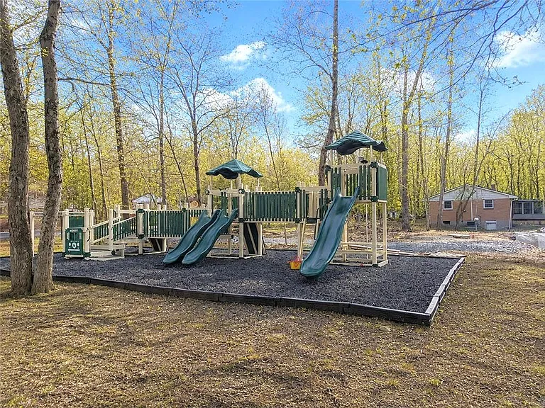 1229 Fern Dr — Photo 44