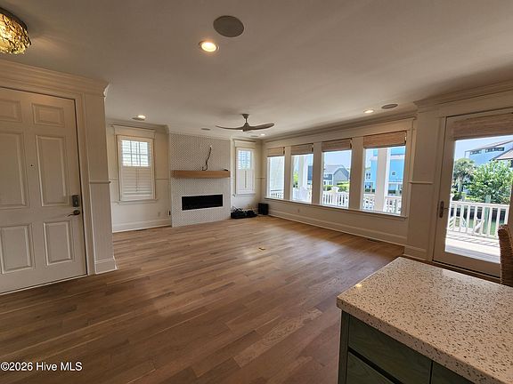 2nd image of 312 Causeway Drive Unit A