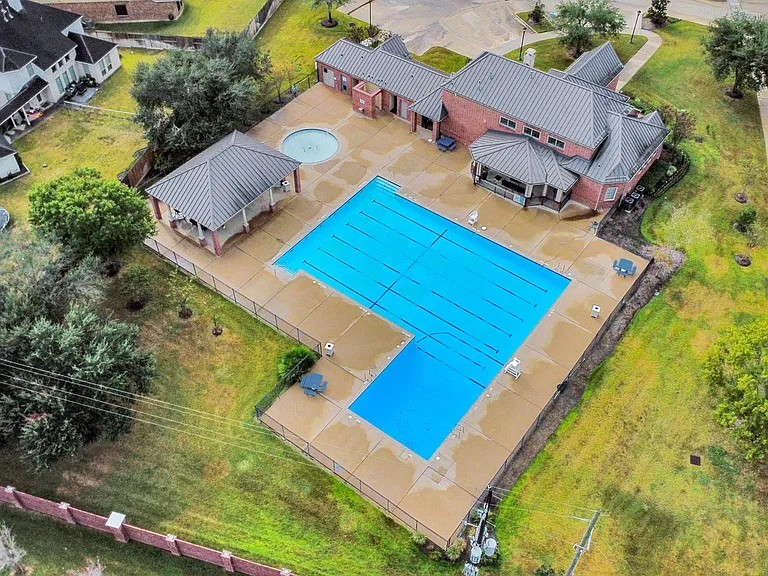 2610 Blue Abbott Dr — Photo 33