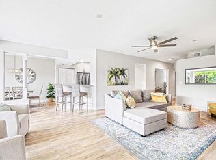 6842 Lantana Bridge Rd APT 102, Naples, FL 34109