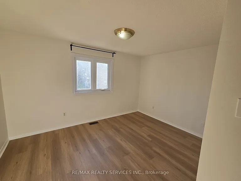 211 Ponymeadow Ter — Photo 20