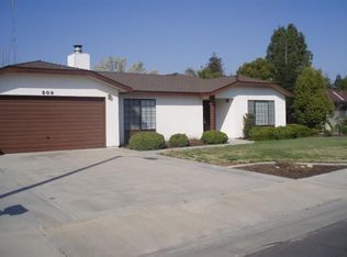 809 W Willow St, Exeter, CA 93221