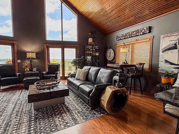 5th image of 102 Eagle Ridge Rd.