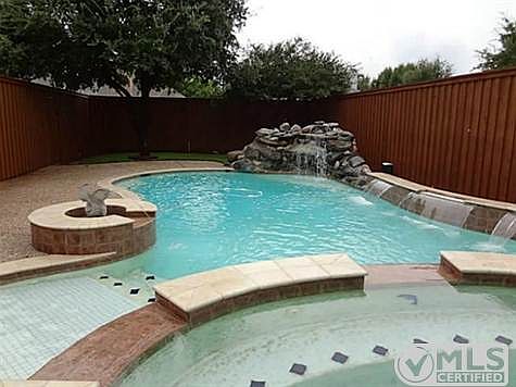 2nd image of 2409 Crown Ct