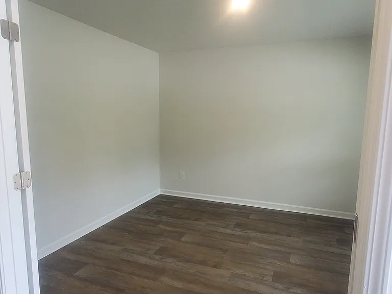 4692 Mount Hope Dr — Photo 8