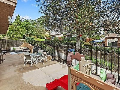 4th image of 468 Chardonnay Ct