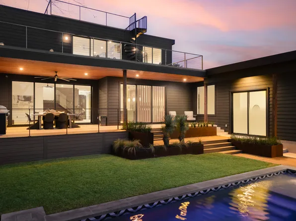 1704 Newton St, Austin, TX 78704