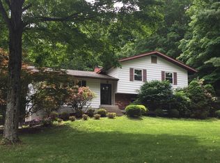 12 Nanuk Rd, Hopewell Junction, NY 12533