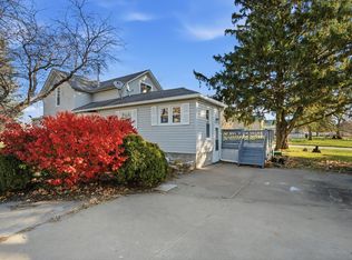 120 Green St, Center Point, IA 52213