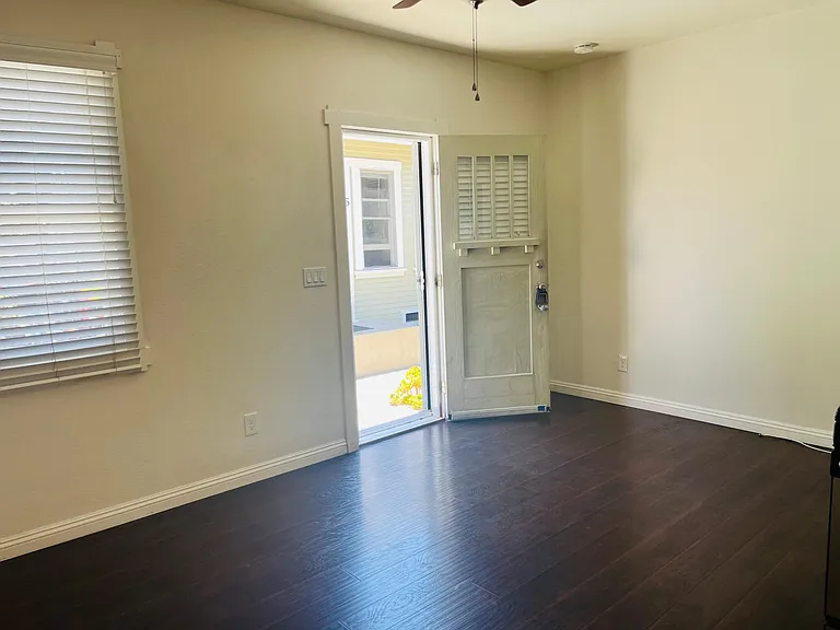 816 Main St #6 — Photo 4
