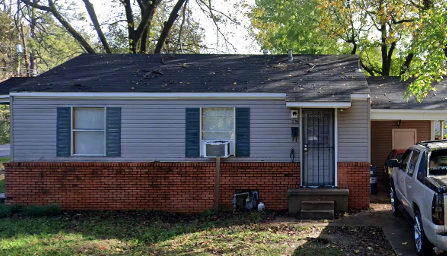3 BR 1 BA Available Now — Photo 1