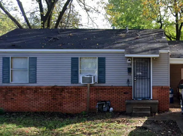 328 N 7th St, West Helena, AR 72390