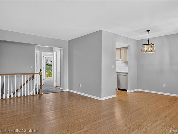 5th image of 25245 Franklin Ter #3