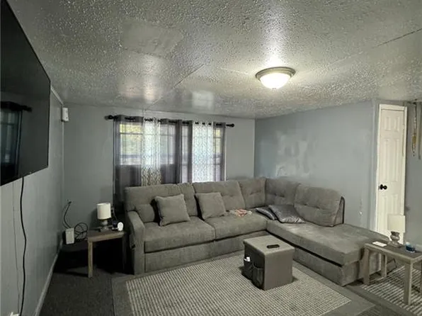 1123 S Haden St, Independence, MO 64050