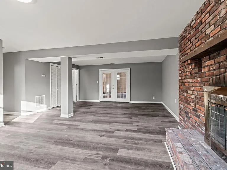 2344 Fernwood Ave — Photo 27