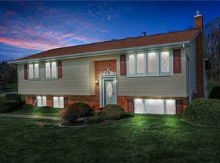 1123 Brookshire Dr, New Castle, PA 16101