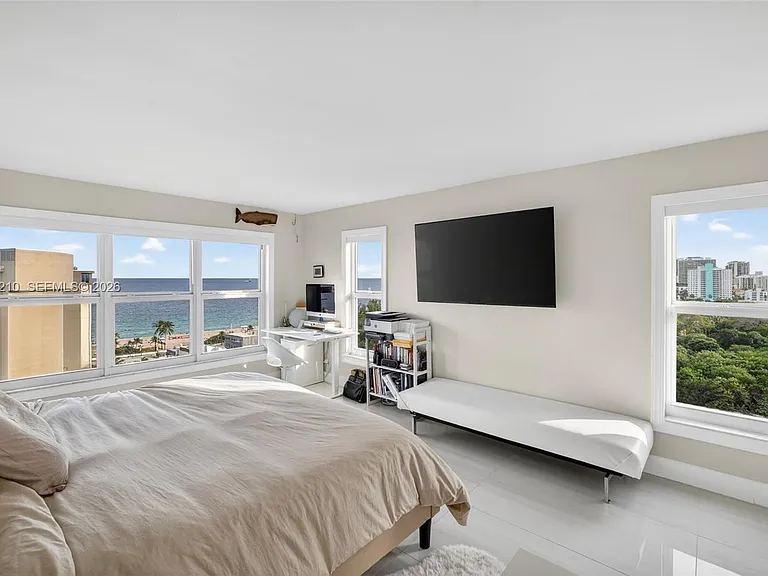 3000 E Sunrise Blvd #14C — Photo 31