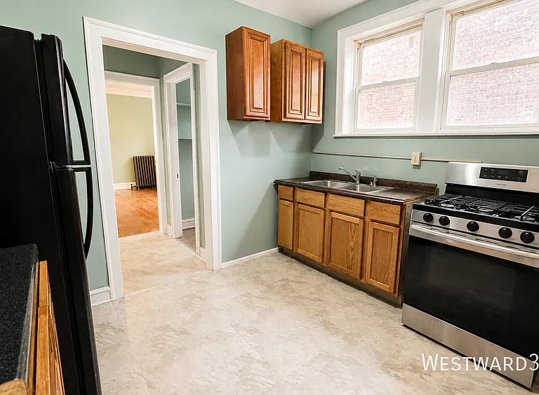 8225 S Ingleside Ave #1 — Photo 4