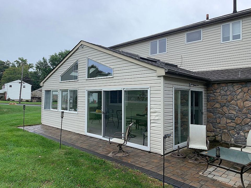 2nd image of 653 Parmentier Rd