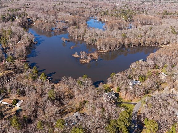 4th image of 15520 River Bend Trl